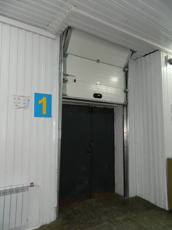 Промышленные ворота DoorHan в Сургуте с установкой