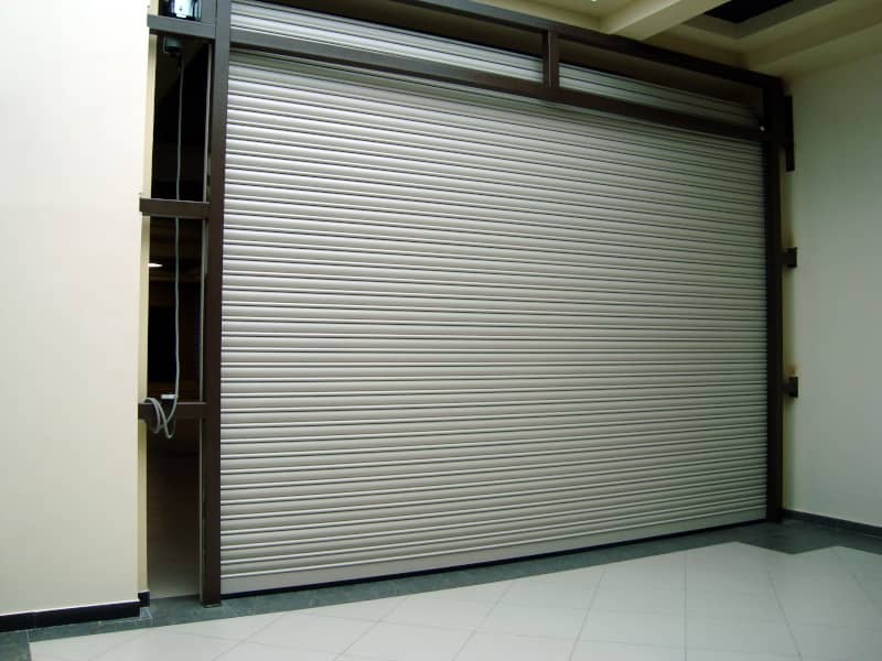 Роллетные ворота DoorHan в Сургуте с установкой